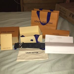 2017 black monogram Louis Vuitton belt reversible